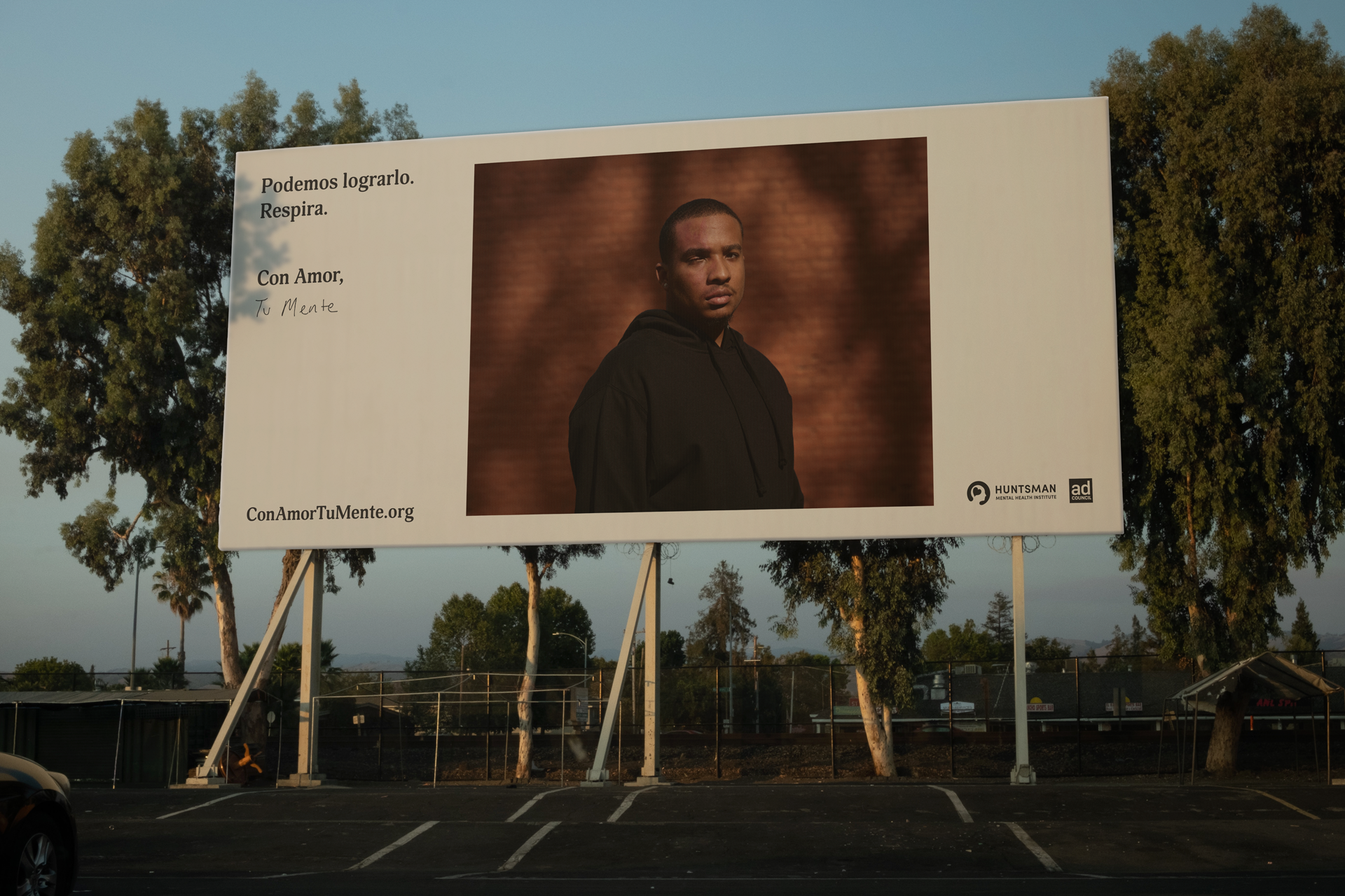 LYM_Mockup_Billboard_3